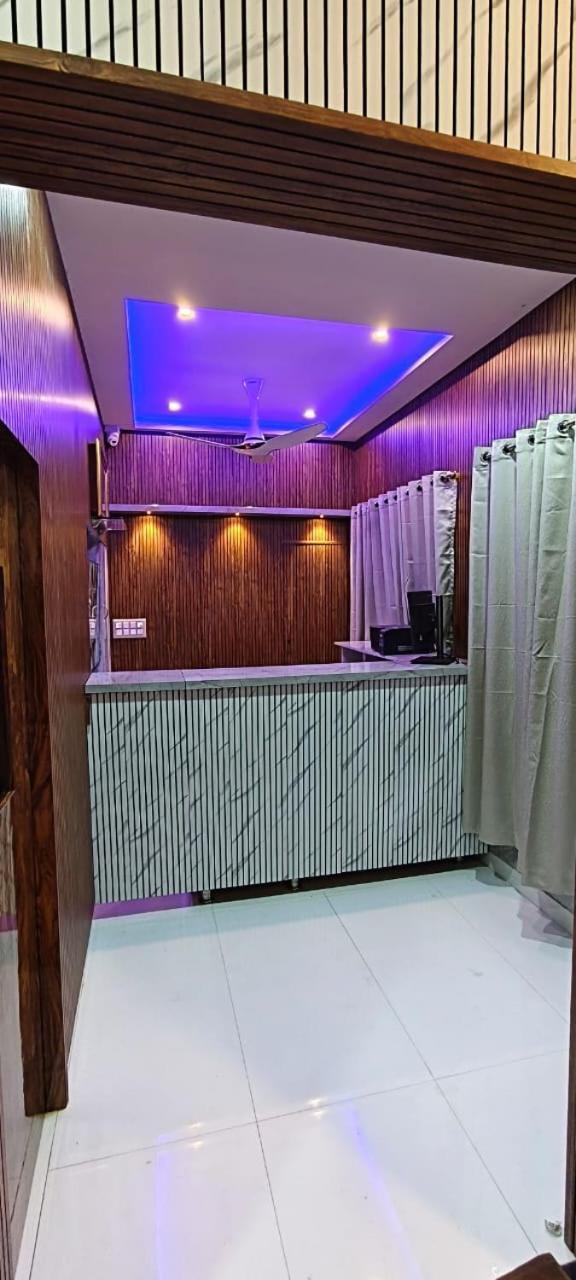 V R S Luxury Ac Dormitory Mysore Exterior photo