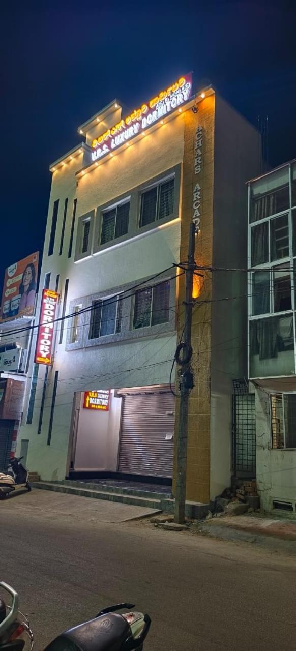 V R S Luxury Ac Dormitory Mysore Exterior photo