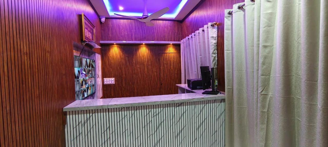 V R S Luxury Ac Dormitory Mysore Exterior photo
