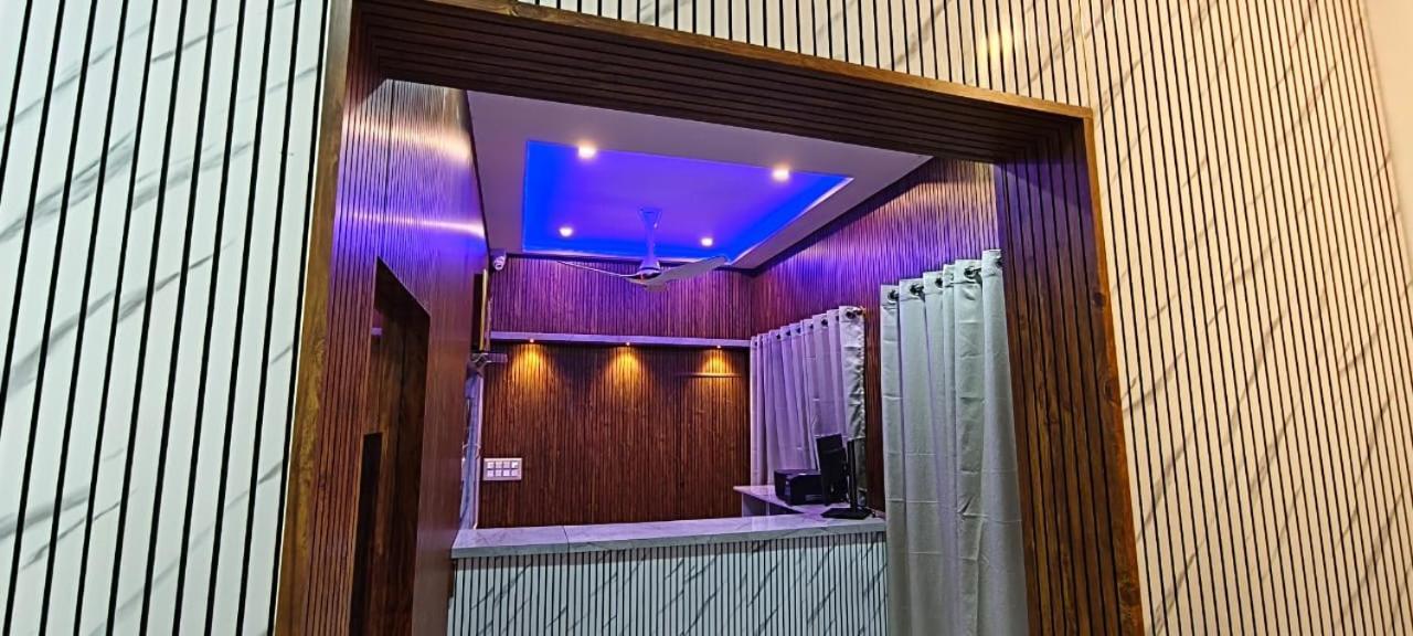 V R S Luxury Ac Dormitory Mysore Exterior photo